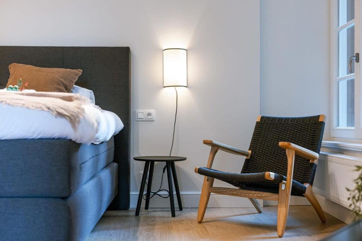 Huswell - Modern Apartment Located At Historical Main Square Антверпен Экстерьер фото