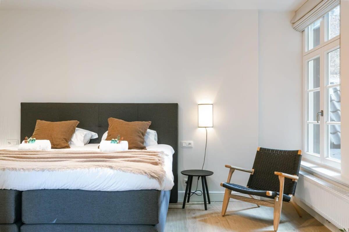 Huswell - Modern Apartment Located At Historical Main Square Антверпен Экстерьер фото